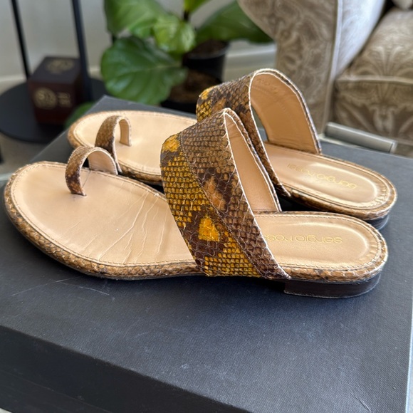 Sergio Rossi Snakeskin Flat Sandals. Size 8. - Picture 11 of 13